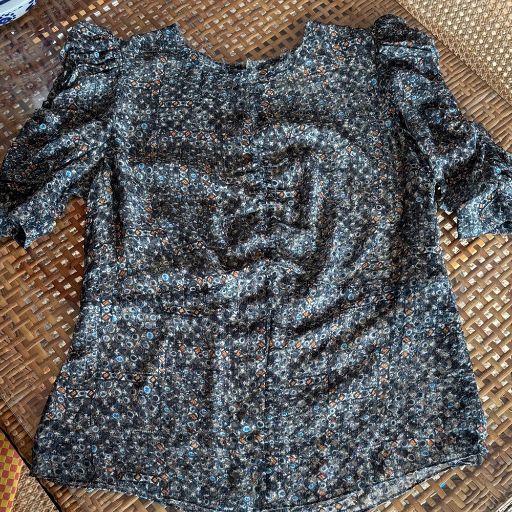 Chic Multicolor Textured Blouse - Picture 4 of 9